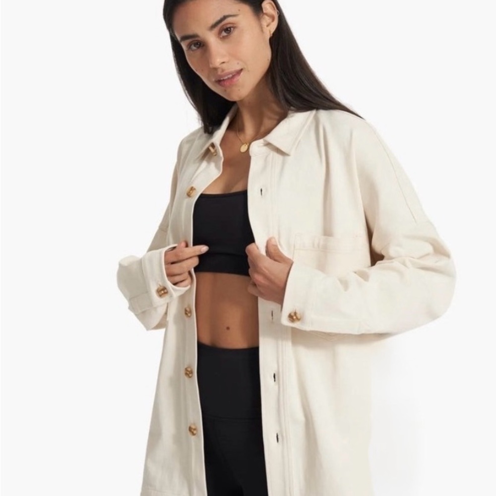 Vuori Women’s “McKenzie”Button down shirt jacket in Cream, XS/S